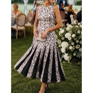 Tuckernuck Midnight Garden Floral Midi Dress Pleated Chiffon Godet 8 Holiday lux